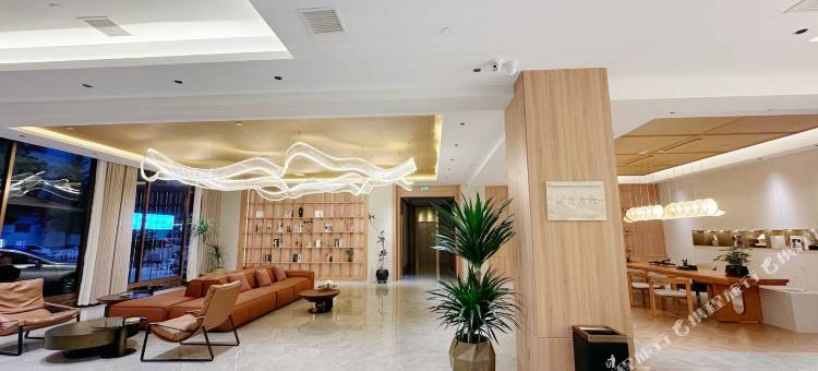 濮阳容尊国际酒店(万嘉360广场店)图片