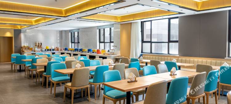 潮漫酒店(阿勒泰桦林公园店)图片