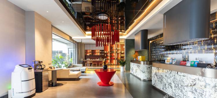 云朵蘭锦鲤花园泳池酒店(西双版纳景洪勐泐大佛寺店)图片