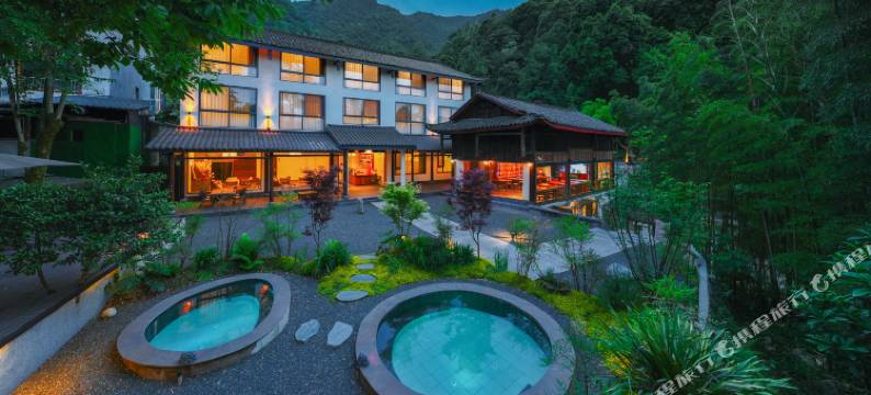 峨眉山悦庄清音汤泉民宿图片