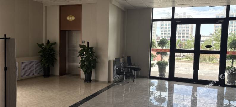 和颐居公寓(天山机场店)图片