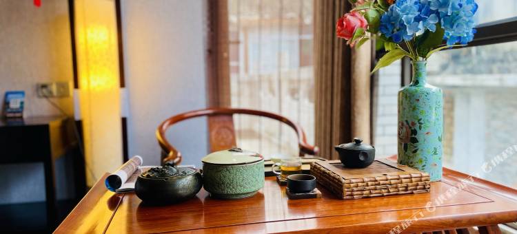 迎晖阁精品客栈(凤凰古城景区虹桥店)图片