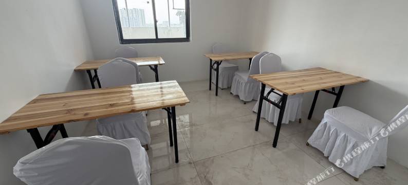 宜呈丽致酒店(长融世贸广场吾悦广场店)图片