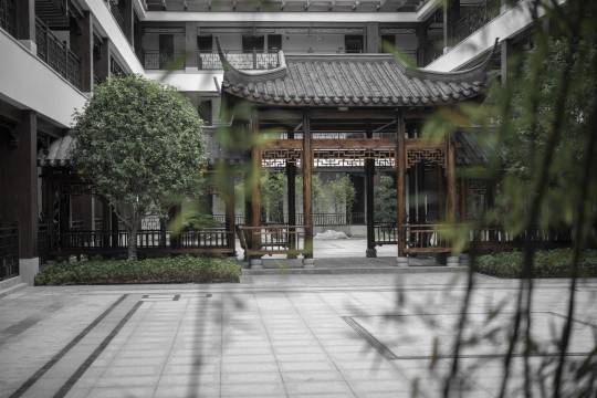 梅州兴宁玖崇湖凤颐温泉酒店图片