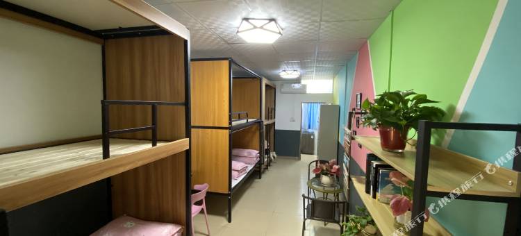 途漫青旅(南宁三十三中地铁站广西机电工程学校店)图片