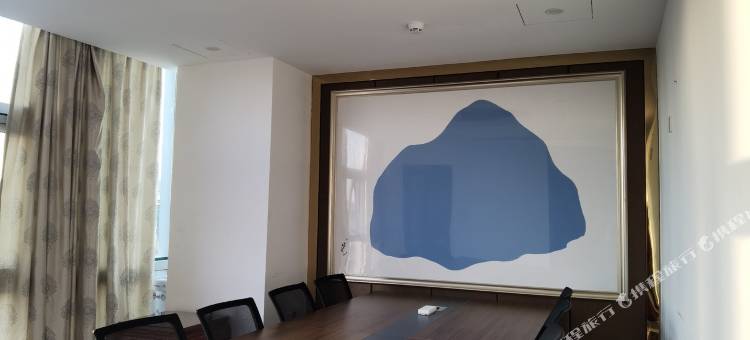 柏曼酒店(湛江广百百货人民广场店)图片