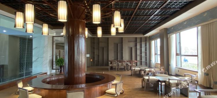 嘉峪关白鹿隐居度假酒店(关城方特丝路神画店)图片