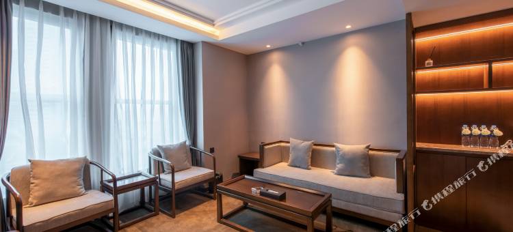 鸿源紫荆酒店(娄底市中心医院职业技术学院店)图片