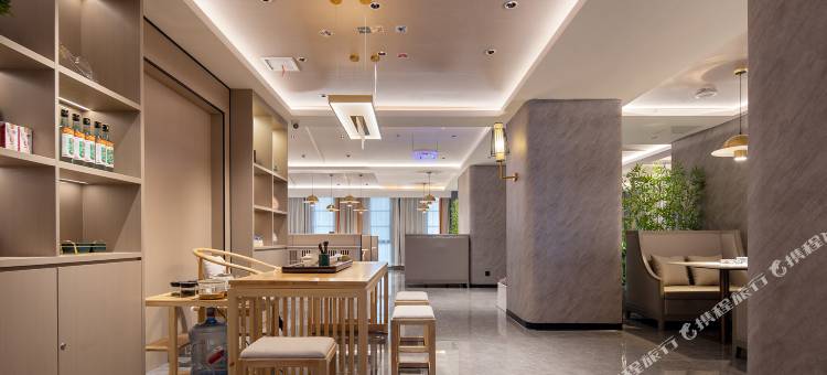 悦和酒店(吾悦广场松雅湖南地铁站店)图片