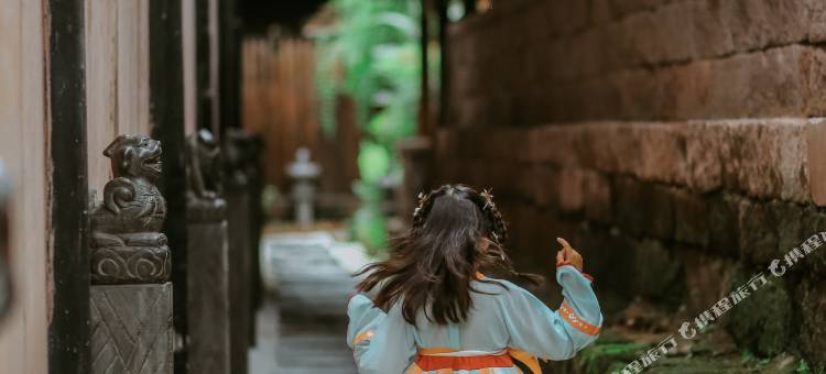 拾三戋南华宫私汤禅宿图片