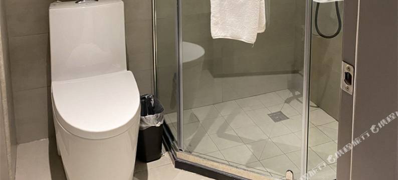 茂名路客轻居RVKB00公寓图片