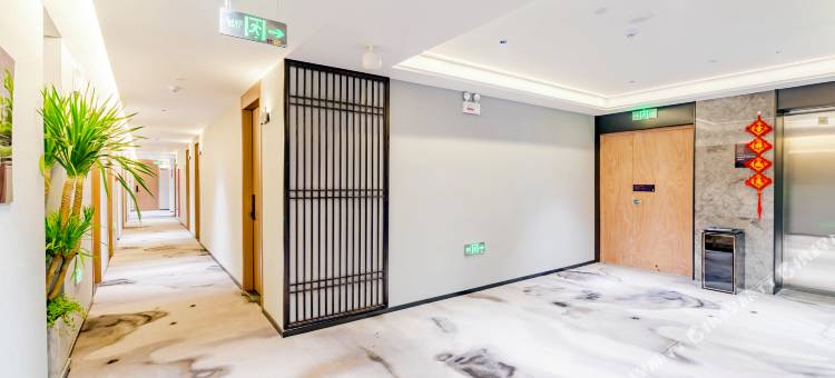 艺龙瑞云酒店(阜阳师范大学商厦时代广场店)图片