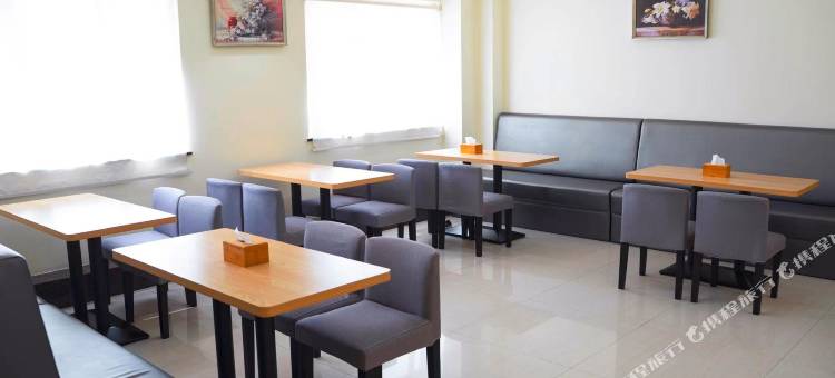 金悦酒店(福州台江万达排尾路店)图片