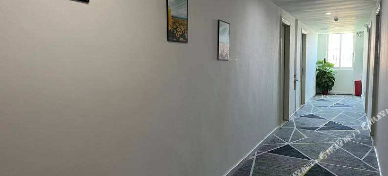 佛山八方欢度酒店(五沙工业区店)图片