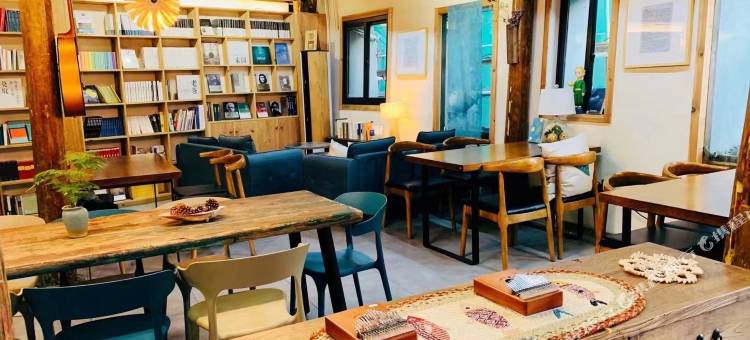 苍南半书房·在山腰民宿图片