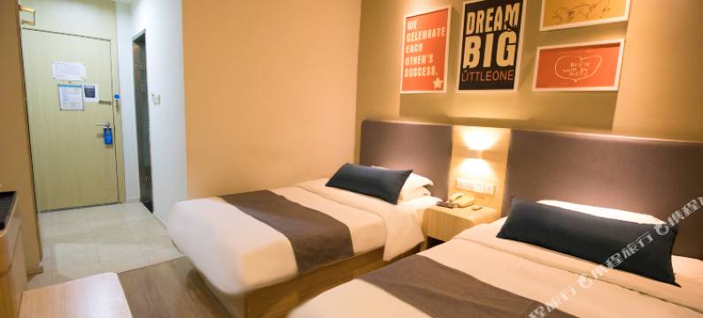 唯庭轻居酒店(上海虹桥火车站国家会展中心店)图片