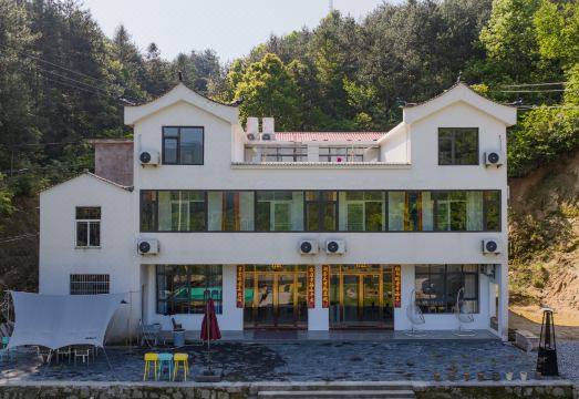Qingchunfeng Homestay Hotel Overview