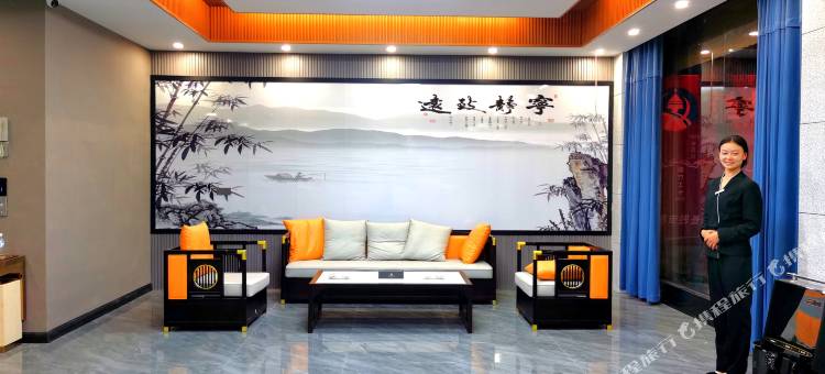 亚悦酒店(芒康如美镇竹卡大桥店)图片