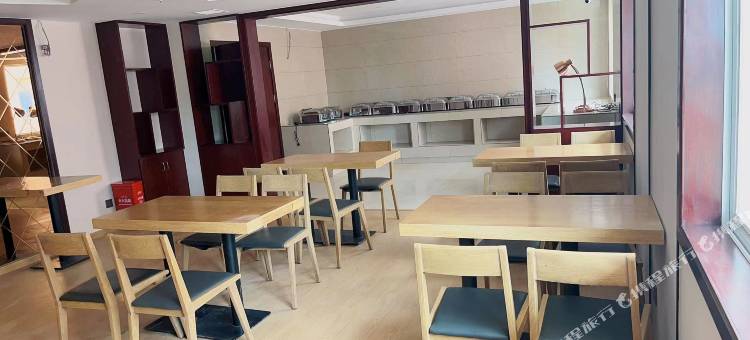 越家轻奢酒店(双港地铁站财经大学店)图片