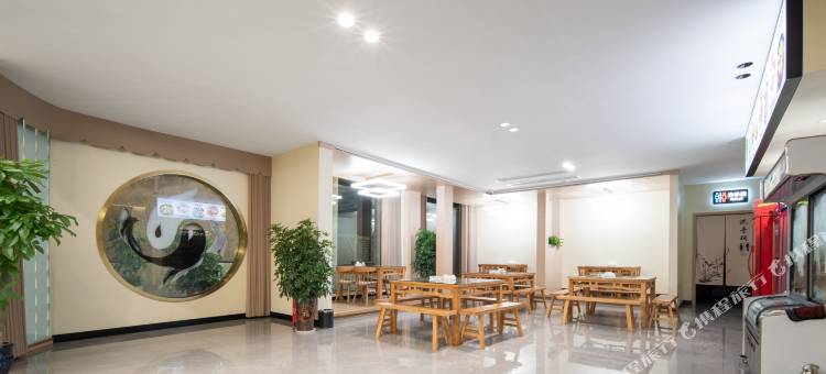 尘里城外民宿(武当山景区售票处店)图片