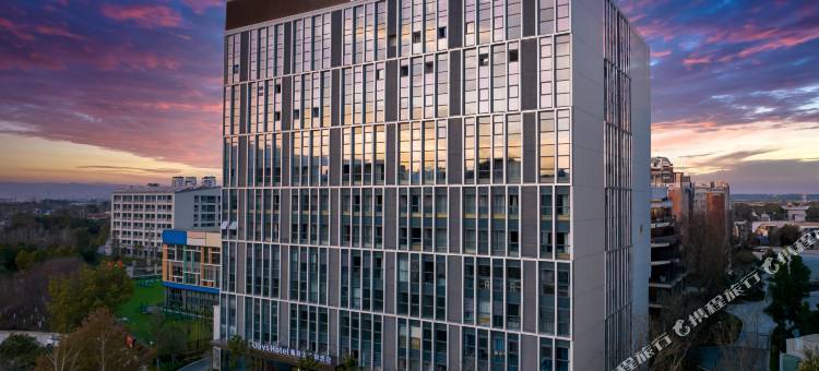 戴斯精选温德姆酒店(昆明滇池会展中心店)图片