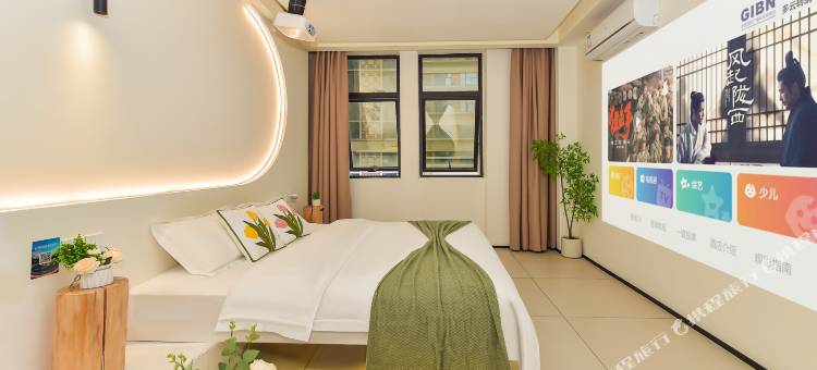 云端·Youngstyle时尚观影酒店(花溪大学城海纳广场精彩城店)图片