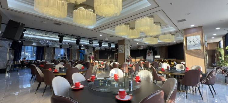 乾丰大酒店(霍城清水河店)图片