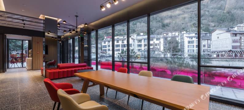 宜必思酒店(张家界国家森林公园标志门店)图片