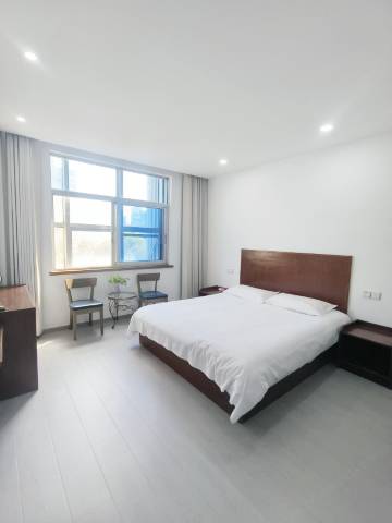 安吉金葫芦宾馆(昌硕广场店)