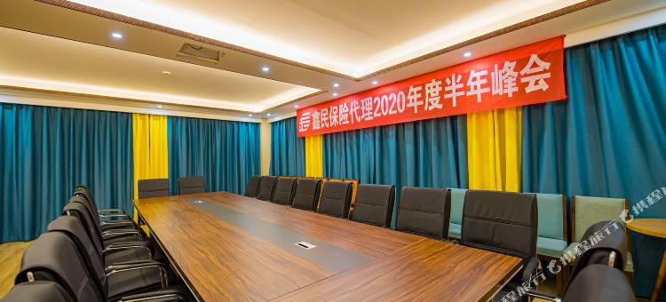 康定雪山之恋酒店(塔公草原景区店)图片