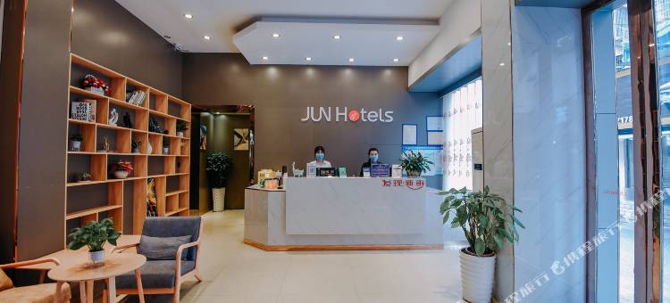 骏怡精选酒店(江南宋城步步高新天地店)图片