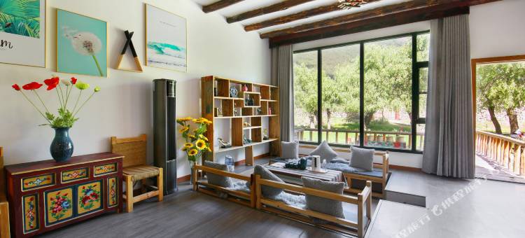 依云若雅民宿(林芝米林机场店)图片