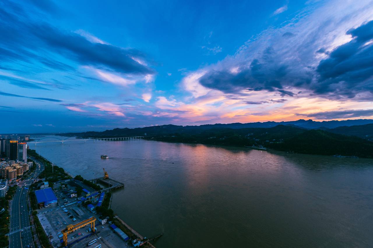 怡景美季高空江景酒店(宜昌万达广场三峡游客中心店)图片