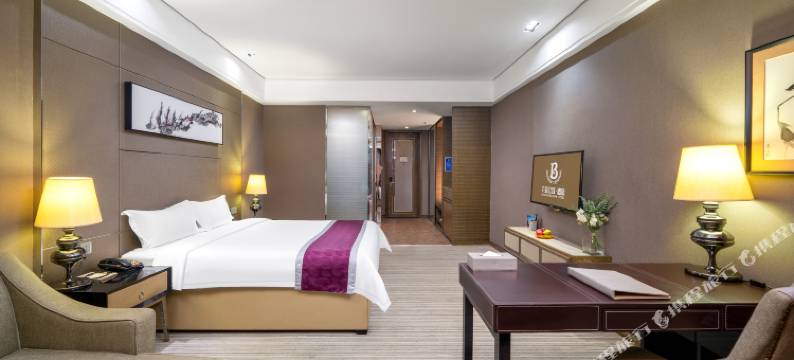 八号公馆酒店(东莞大朗松山湖北站店)图片