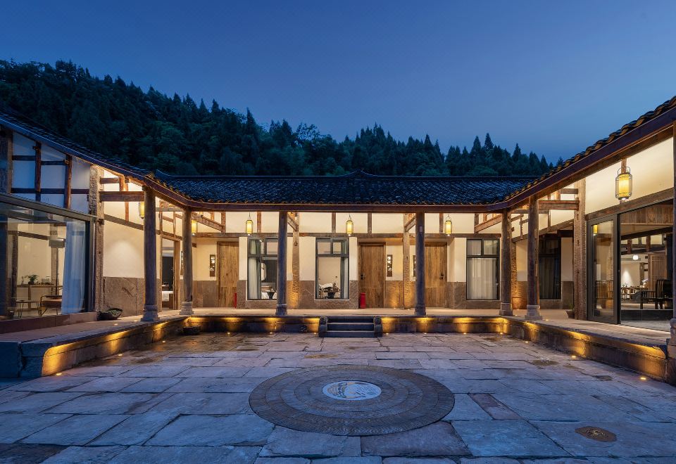 Suining Tong'an Dushui B&B over view