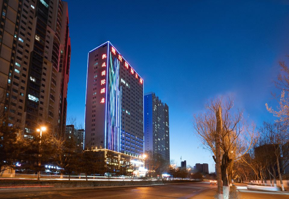 西宁凯旋国际酒店外景图