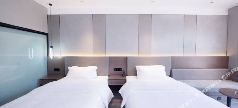 芒康如美镇云山江印象酒店(竹卡大桥店)图片