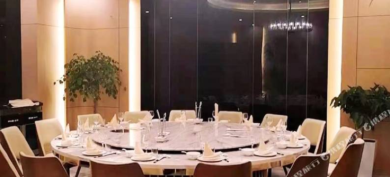 巴王宫酒店图片