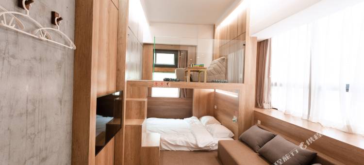 无隐良居酒店(文山硕峰新天地店)图片