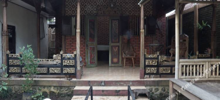 O酒店Holy民宿靠近塔曼萨里村咖啡旅游区(Hotel O Holy HomestayNearWisata Kopi Desa Tamansari)图片