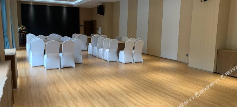 安达曼星途酒店(南宁朝阳广场地铁站三街两巷店)图片