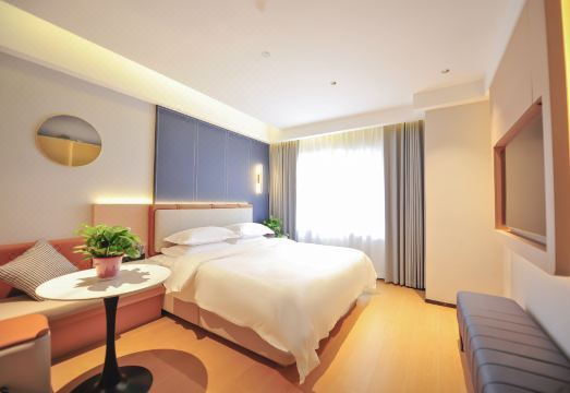 W·欢曼酒店（兰州西关地铁站张掖路步行街店）外景图