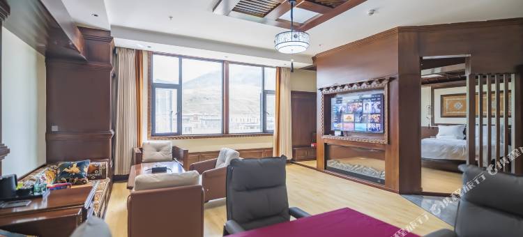 丁青康家大院酒店图片