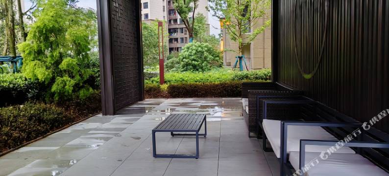 一毛美居影院式酒店公寓(遵义吾悦广场店)图片