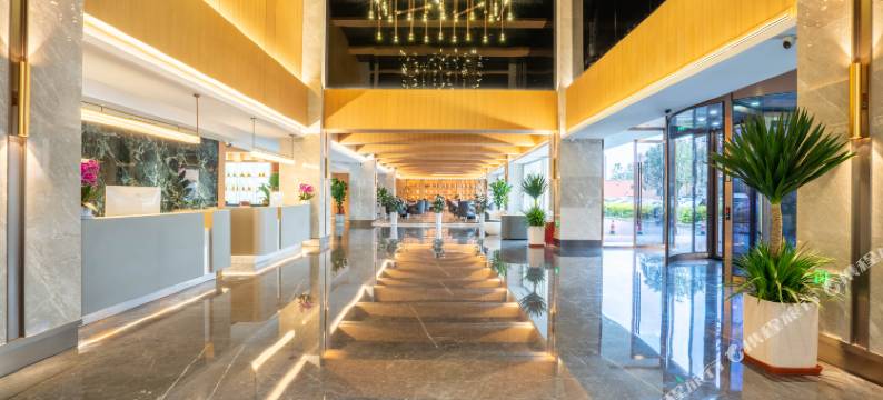 昆明.龙胤MAGICALCITYWALKWORL设计师酒店(昆明站万达广场店)图片