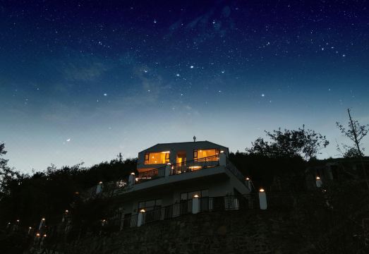 晓山青民宿外景图