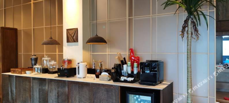 宁波漫步W°酒店(北仑银泰城店)图片