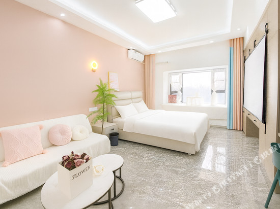 东海·小雅舍民宿丨Graceful and Elegant(东海水晶城店)