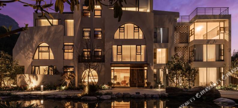 张家界五韵观山悦设计师民宿(天门山索道店)图片