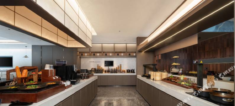 洛阳龙门高铁站龙门大道亚朵酒店图片